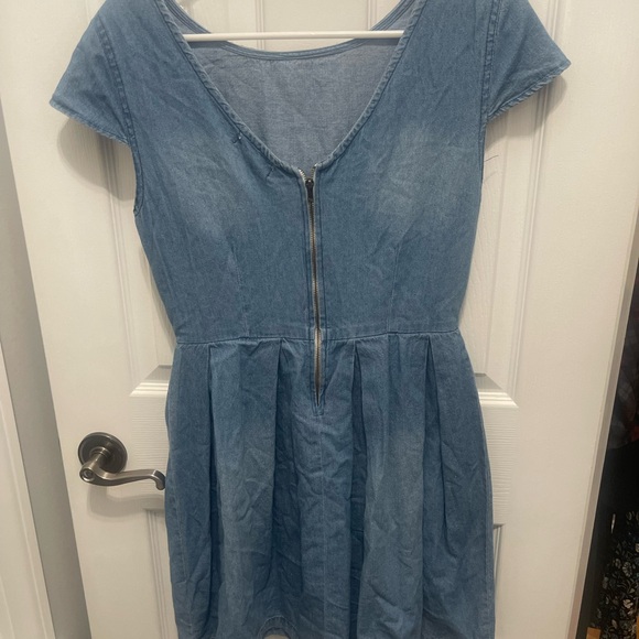 Taylor & Sage Blue Dress with White Lace Back - Picture 8 of 15